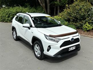 2020 Toyota Rav4 - Thumbnail