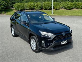 2020 Toyota Rav4 - Thumbnail