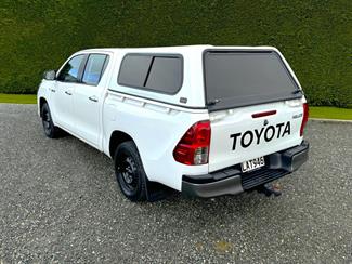 2017 Toyota Hilux - Thumbnail