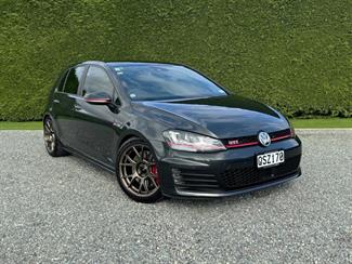 2014 Volkswagen Golf - Thumbnail