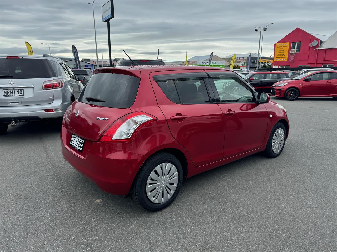 2013 SUZUKI SWIFT