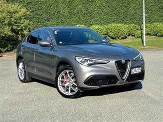 2019 Alfa Romeo Stelvio - Thumbnail