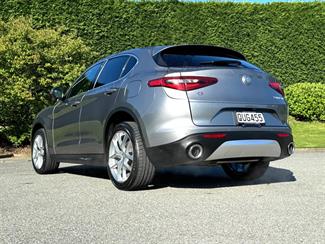 2019 Alfa Romeo Stelvio - Thumbnail