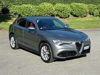 2019 Alfa Romeo Stelvio - Thumbnail