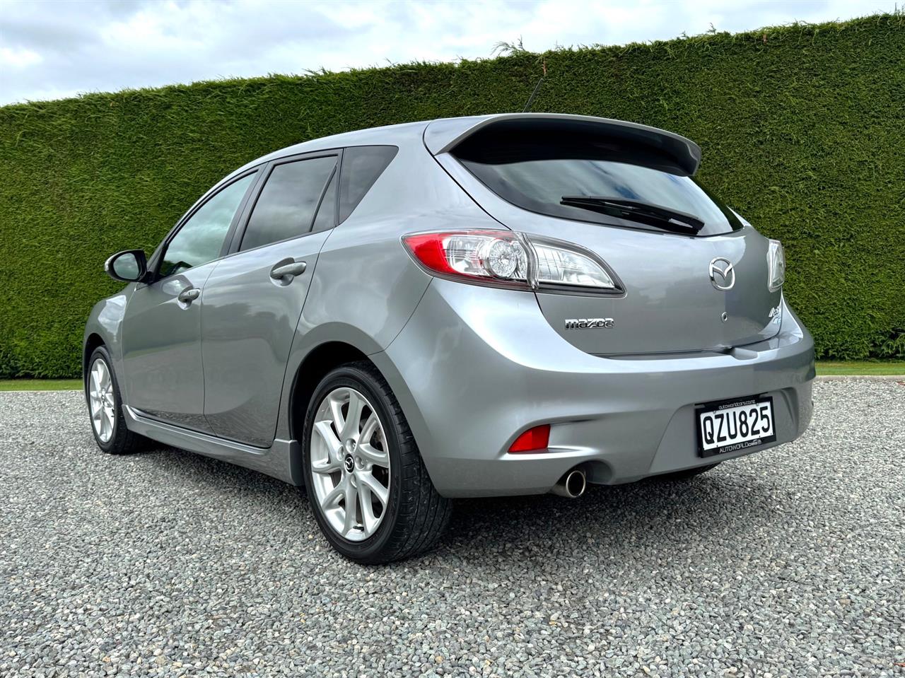 2012 Mazda Axela