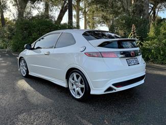 2011 Honda Civic - Thumbnail