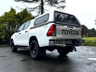 2018 Toyota Hilux - Thumbnail