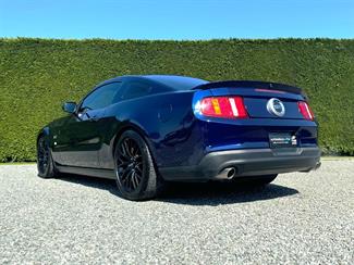 2010 Ford Mustang - Thumbnail