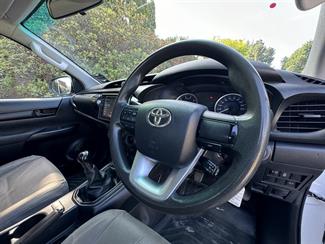 2019 Toyota Hilux - Thumbnail