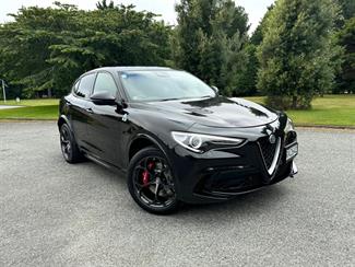 2019 Alfa Romeo Stelvio - Thumbnail