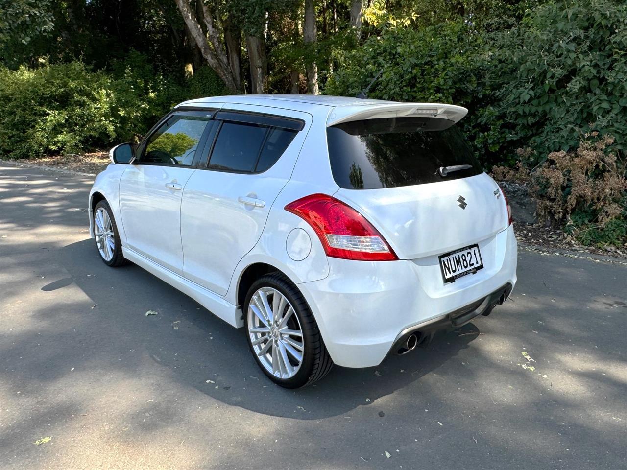 2012 SUZUKI SWIFT