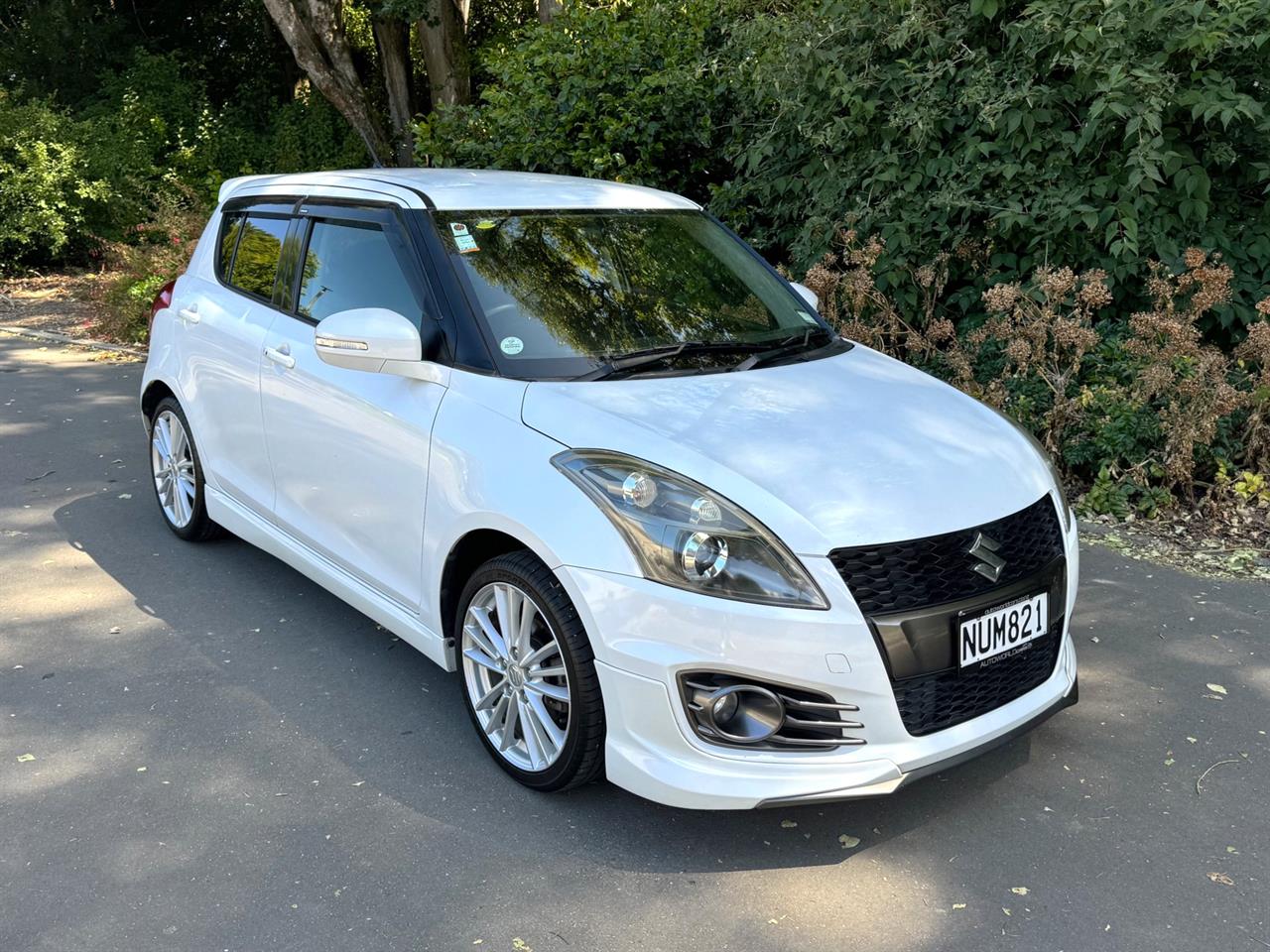 2012 SUZUKI SWIFT