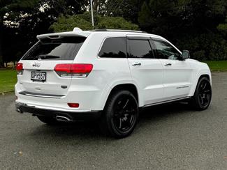 2015 Jeep Grand Cherokee - Thumbnail