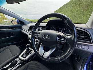 2019 Hyundai Elantra - Thumbnail