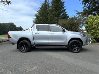 2015 Toyota Hilux - Thumbnail