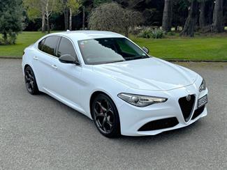 2019 Alfa Romeo Giulia - Thumbnail