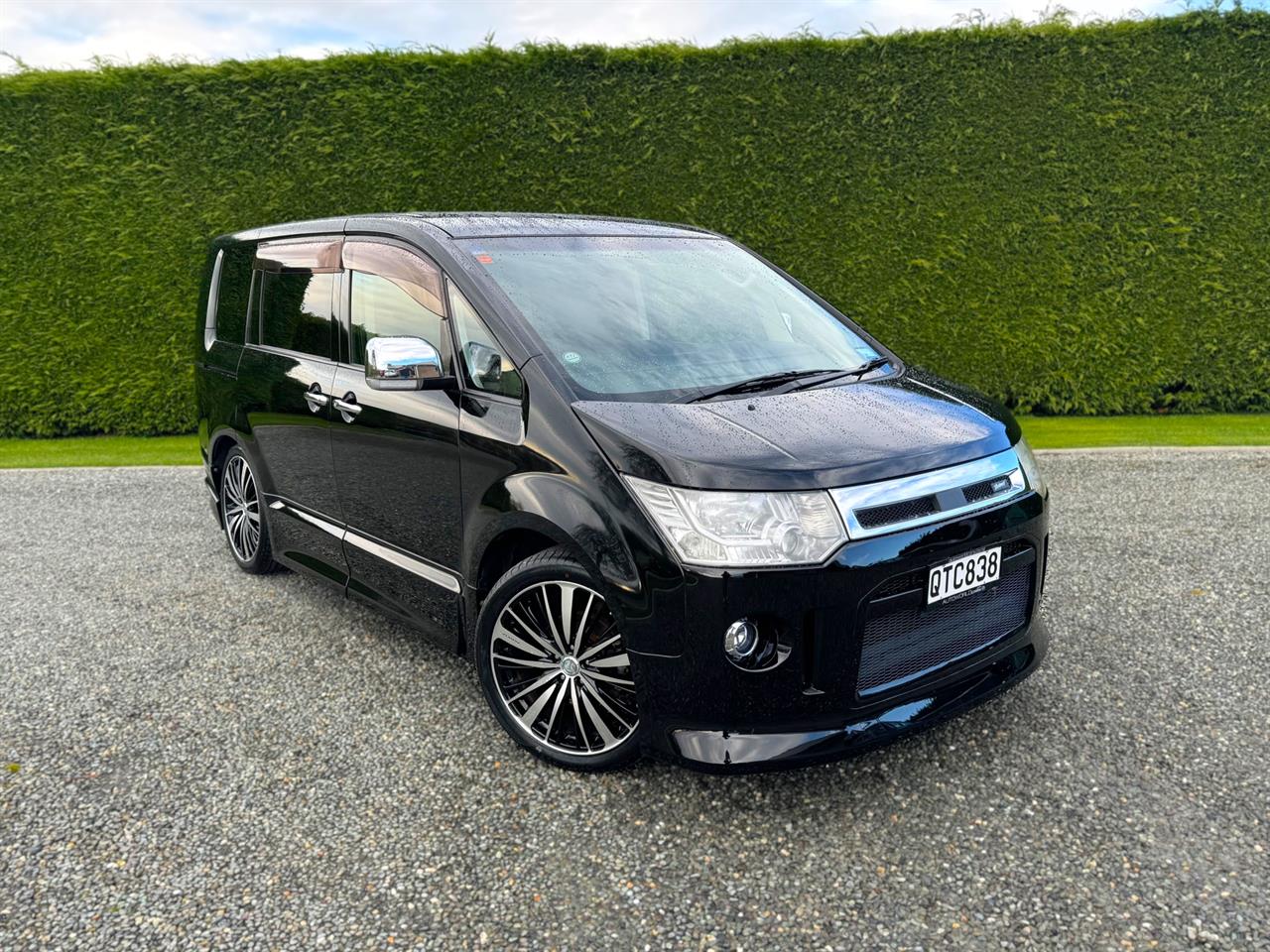 2013 Mitsubishi Delica