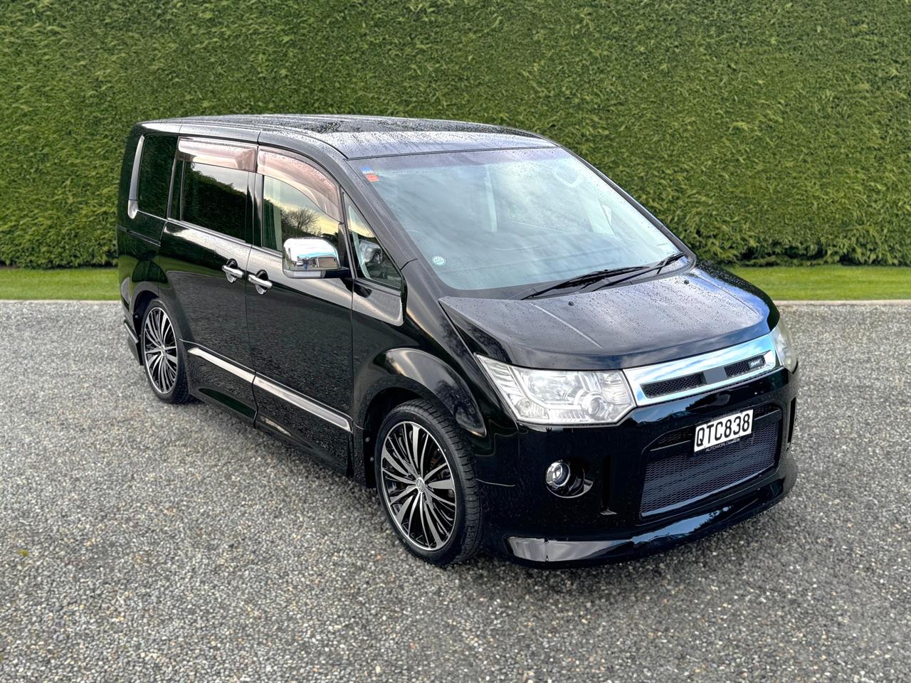 2013 Mitsubishi Delica