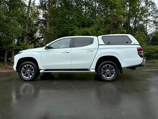 2021 Mitsubishi Triton - Thumbnail